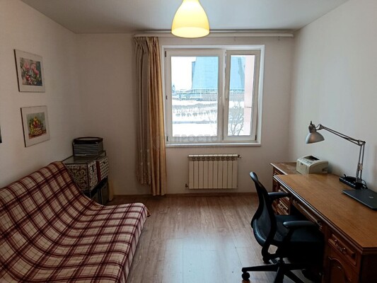 Продам многокомнатную квартиру, Красногорский б-р, 24, Красногорск г