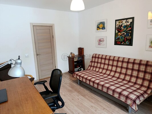 Продам многокомнатную квартиру, Красногорский б-р, 24, Красногорск г