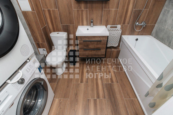 Продам однокомнатную (1-комн.) квартиру, Самаровская ул, 4, Ханты-Мансийск г