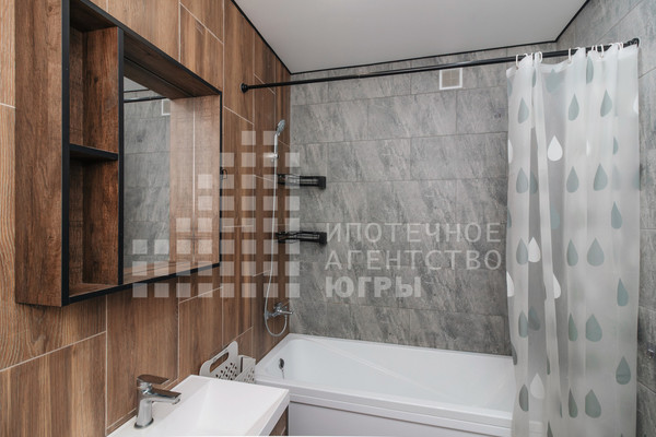 Продам однокомнатную (1-комн.) квартиру, Самаровская ул, 4, Ханты-Мансийск г