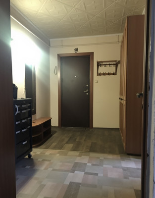 Продам трехкомнатную (3-комн.) квартиру, Урицкого ул, 65, Белоомут рп