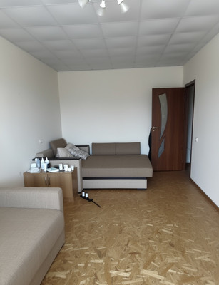 Продам трехкомнатную (3-комн.) квартиру, Урицкого ул, 65, Белоомут рп