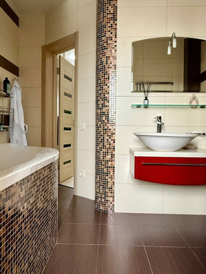 Продам трехкомнатную (3-комн.) квартиру, Свердлова ул, 46, Йошкар-Ола г