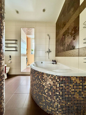 Продам трехкомнатную (3-комн.) квартиру, Свердлова ул, 46, Йошкар-Ола г