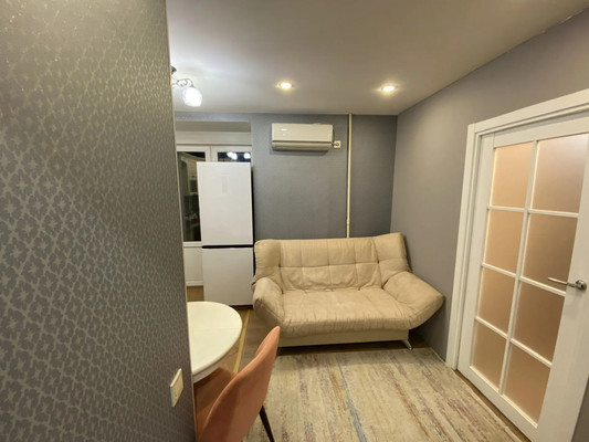 Продам однокомнатную (1-комн.) квартиру, Чехова ул, 3/7, Казань г