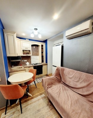 Продам однокомнатную (1-комн.) квартиру, Чехова ул, 3/7, Казань г