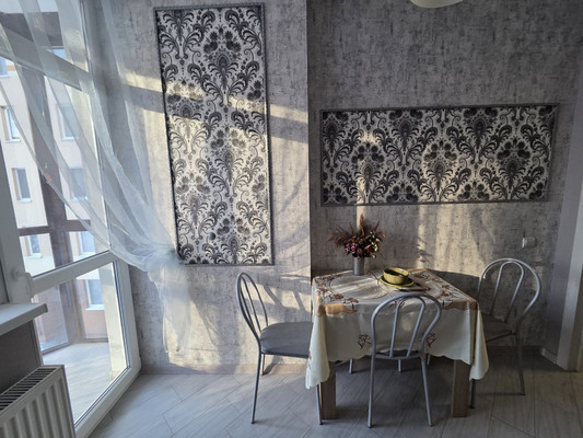 Продам однокомнатную (1-комн.) квартиру, Тихорецкая ул, 22В, Калининград г