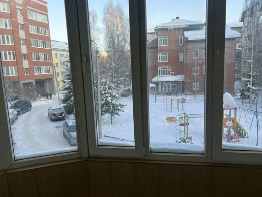 Продам трехкомнатную (3-комн.) квартиру, Бабушкина ул, 31, Сыктывкар г