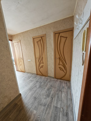 Продам двухкомнатную (2-комн.) квартиру, Первостроителей пр-кт, 15, Комсомольск-на-Амуре г