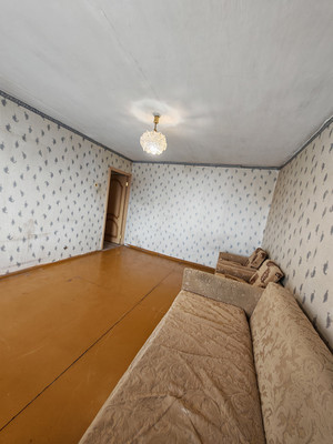 Продам двухкомнатную (2-комн.) квартиру, Первостроителей пр-кт, 15, Комсомольск-на-Амуре г