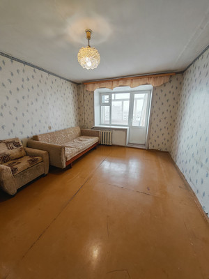 Продам двухкомнатную (2-комн.) квартиру, Первостроителей пр-кт, 15, Комсомольск-на-Амуре г