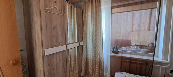 Продам двухкомнатную (2-комн.) квартиру, Парашютная ул, 74а, Красноярск г