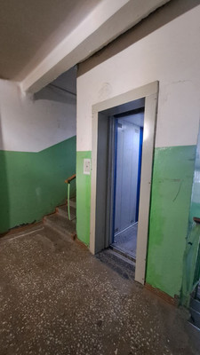 Продам двухкомнатную (2-комн.) квартиру, Парашютная ул, 74а, Красноярск г