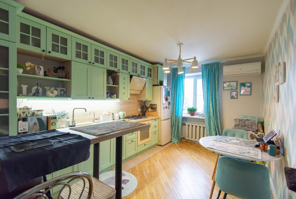 Продам двухкомнатную (2-комн.) квартиру, Темерницкая ул, 79-81, Ростов-на-Дону г