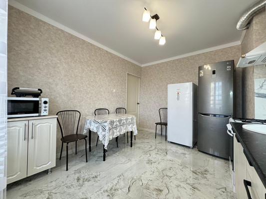 Продам трехкомнатную (3-комн.) квартиру, Нартановская ул, 10, Нальчик г