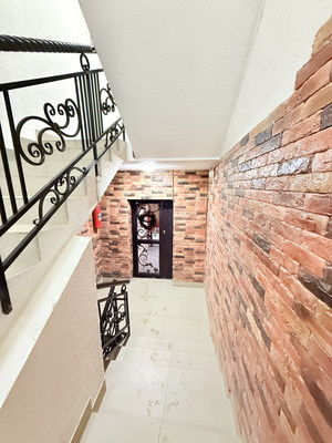 Продам многокомнатную квартиру, Тлостанова ул, 28, Нальчик г