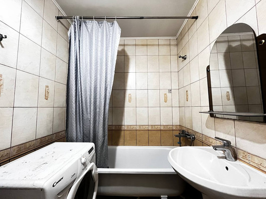 Продам двухкомнатную (2-комн.) квартиру, Калараша ул, 31, Туапсе г