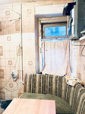 Продам однокомнатную (1-комн.) квартиру, Связи ул, 3, Великий Новгород г