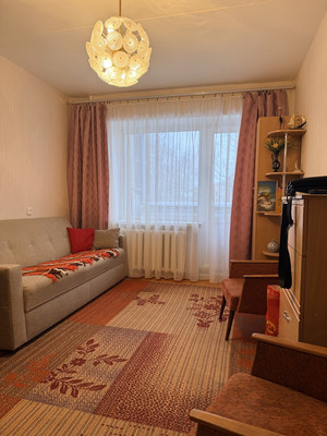 Продам трехкомнатную (3-комн.) квартиру, Псковская ул, 18, Великий Новгород г