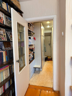 Продам трехкомнатную (3-комн.) квартиру, Псковская ул, 18, Великий Новгород г