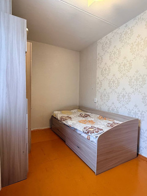 Продам трехкомнатную (3-комн.) квартиру, Псковская ул, 18, Великий Новгород г