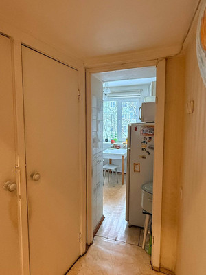 Продам трехкомнатную (3-комн.) квартиру, Псковская ул, 18, Великий Новгород г