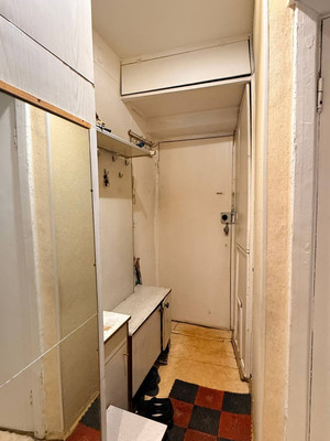 Продам трехкомнатную (3-комн.) квартиру, Псковская ул, 18, Великий Новгород г