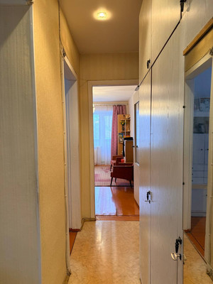 Продам трехкомнатную (3-комн.) квартиру, Псковская ул, 18, Великий Новгород г