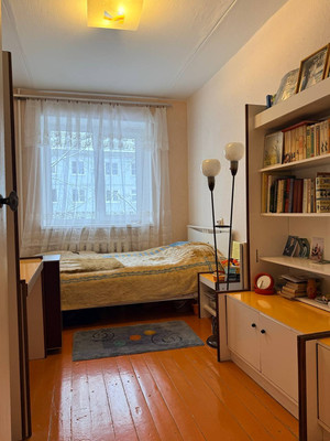 Продам трехкомнатную (3-комн.) квартиру, Псковская ул, 18, Великий Новгород г