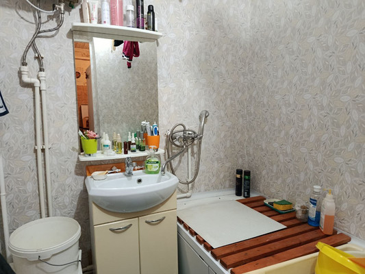 Продам двухкомнатную (2-комн.) квартиру, Кирьянова ул, 17, Яхрома г