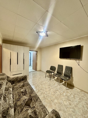 Продам двухкомнатную (2-комн.) квартиру, Кечкеметская ул, 91, Симферополь г