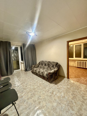 Продам двухкомнатную (2-комн.) квартиру, Кечкеметская ул, 91, Симферополь г