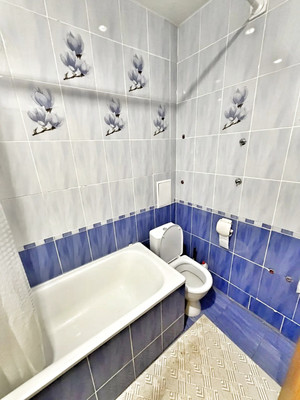 Продам однокомнатную (1-комн.) квартиру, Ратной Славы ул, 42, Российский п