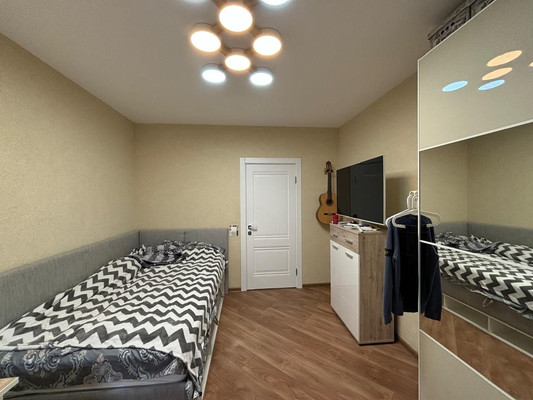 Продам двухкомнатную (2-комн.) квартиру, Центральный (Купелинка мкр) кв-л, 2, Сапроново д