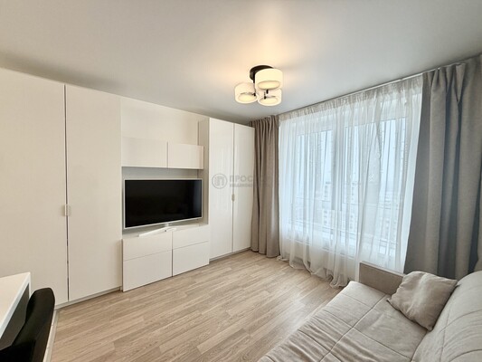 Продам однокомнатную (1-комн.) квартиру, Ясеневая ул, 12к1, Москва г