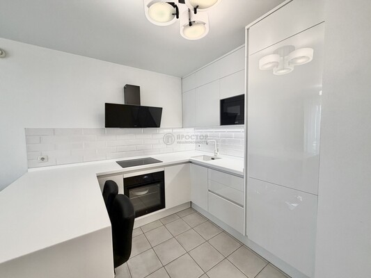 Продам однокомнатную (1-комн.) квартиру, Ясеневая ул, 12к1, Москва г