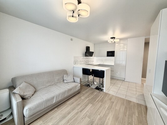 Продам однокомнатную (1-комн.) квартиру, Ясеневая ул, 12к1, Москва г