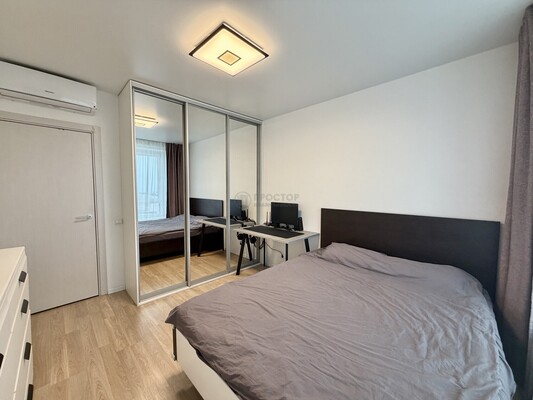 Продам однокомнатную (1-комн.) квартиру, Ясеневая ул, 12к1, Москва г