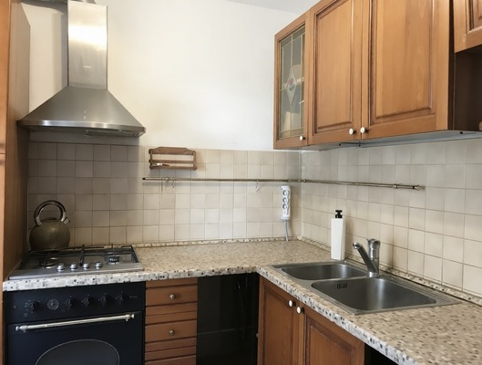 Продам трехкомнатную (3-комн.) квартиру, Красноармейская (Центральный р-н) ул, 15, Сочи г