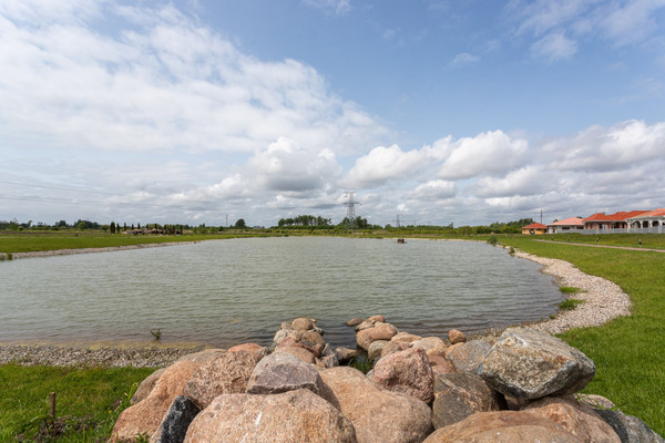 Продам однокомнатную (1-комн.) , Осенняя ул, 2к18, Ласкино п