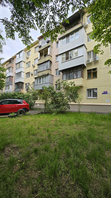 Продам двухкомнатную (2-комн.) квартиру, им. Братьев Дроздовых ул, 14, Краснодар г