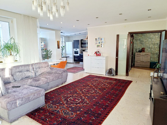 Продам многокомнатную квартиру, Ямашева пр-кт, 51, Казань г