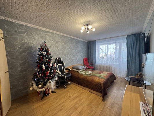 Продам трехкомнатную (3-комн.) квартиру, Красина ул, 50а, Ишим г