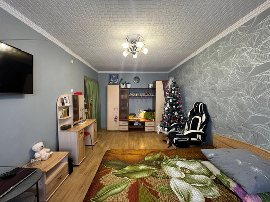 Продам трехкомнатную (3-комн.) квартиру, Красина ул, 50а, Ишим г