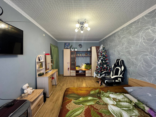 Продам трехкомнатную (3-комн.) квартиру, Красина ул, 50а, Ишим г