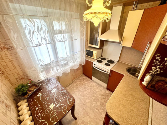 Продам трехкомнатную (3-комн.) квартиру, Гагарина ул, 40а, Гагарино с