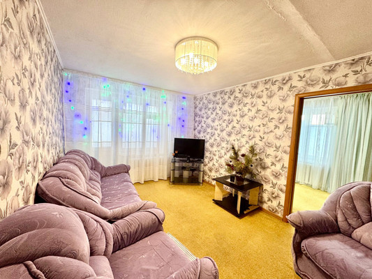 Продам трехкомнатную (3-комн.) квартиру, Гагарина ул, 40а, Гагарино с