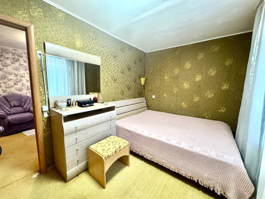 Продам трехкомнатную (3-комн.) квартиру, Гагарина ул, 40а, Гагарино с