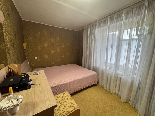 Продам трехкомнатную (3-комн.) квартиру, Гагарина ул, 40а, Гагарино с