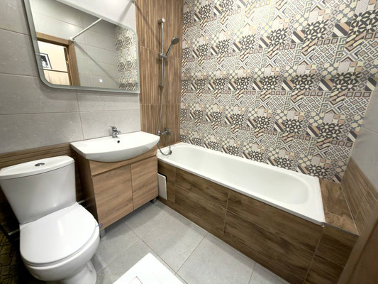 Продам однокомнатную (1-комн.) квартиру, Аделя Кутуя ул, 100, Казань г